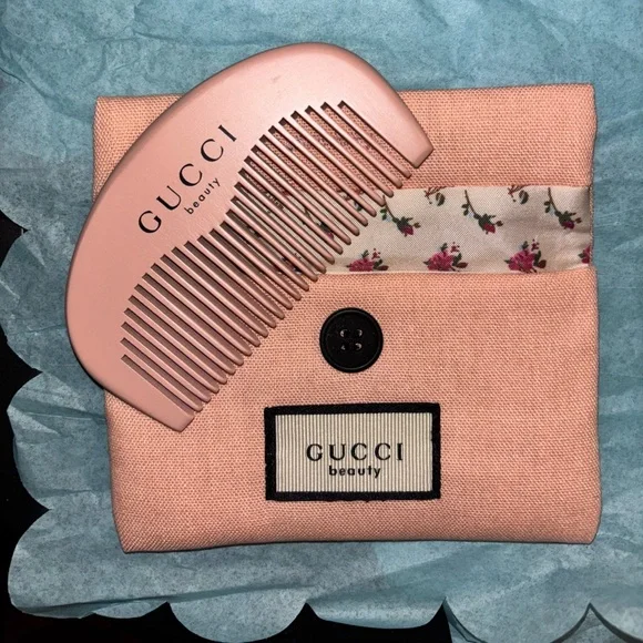 Gucci Beauty Pink Hair Comb with Case NEW Gucci Comb and Pouch Set Gucci Beauty Pink Floral | eBay main image 4